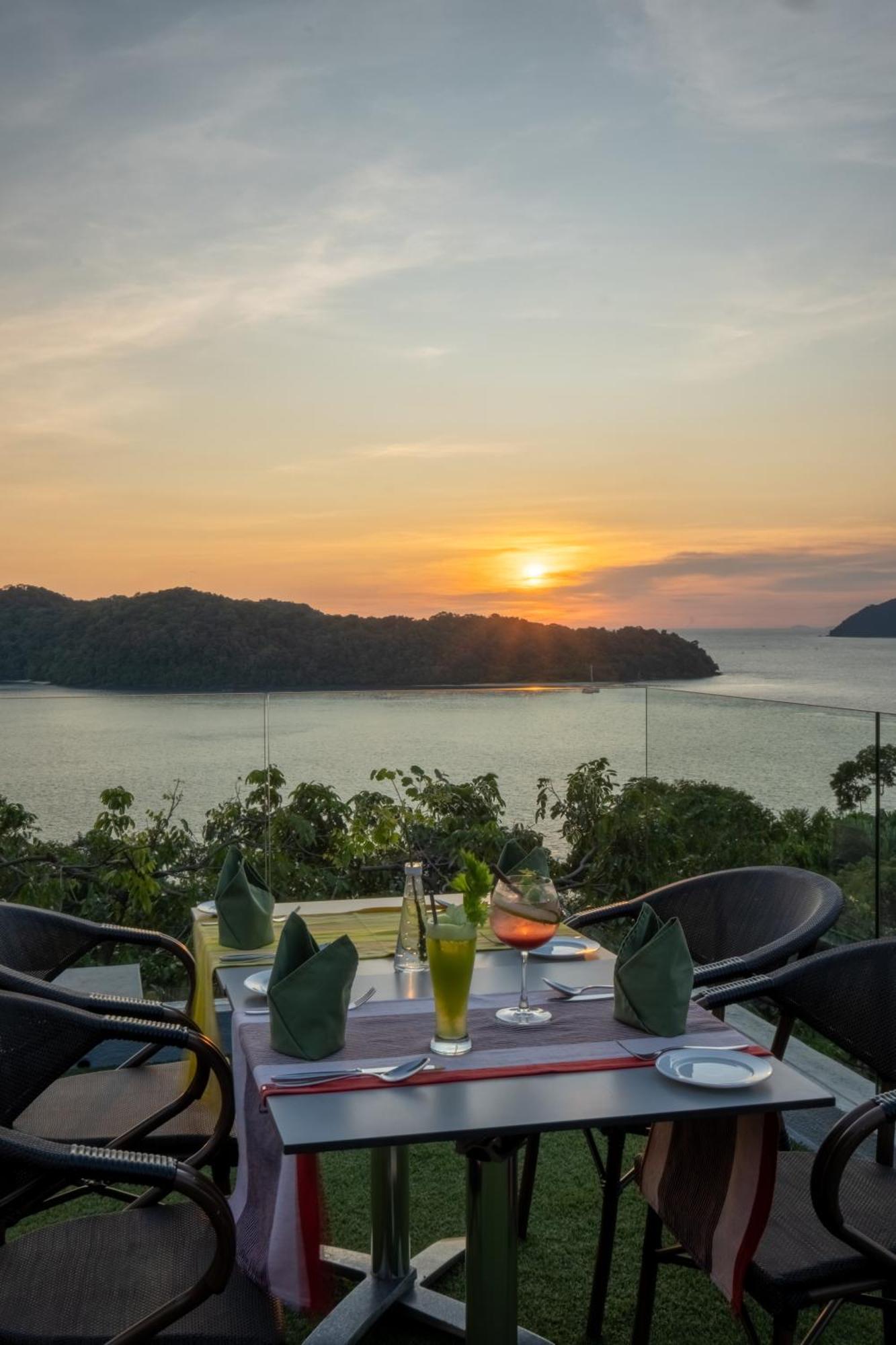Ambong Pool Villas - Private Pool Pantai Cenang (Langkawi) Exterior foto